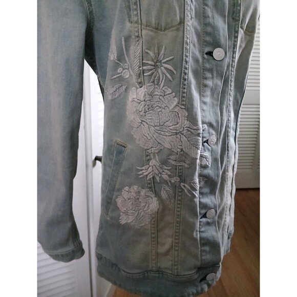 LuLaRoe Denim Jeans Jacket Women's Size SMALL Floral Embroidered Light Wash Cute - Picture 3 of 12